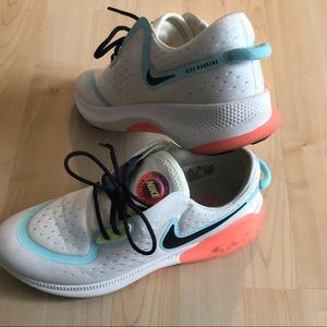 Nike Joyride dual run size 8